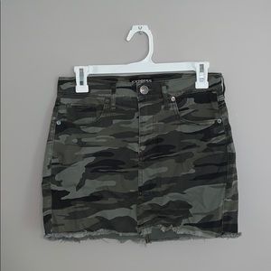 Express camo skirt